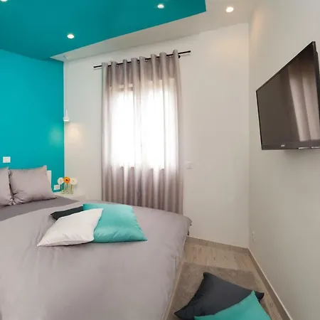 Апартаменты Apartman Uvalic A3 - Dalmatia