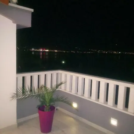 Апартаменты Apartman Uvalic A3 - Dalmatia *
